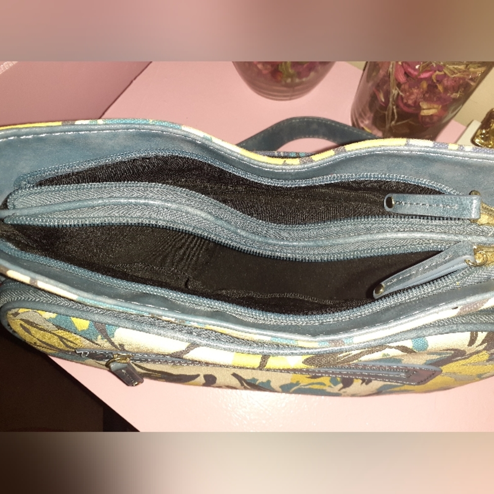 Floral Crossbody Bag, - Picture 4 of 4